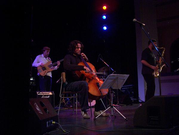 Fotografie �. 432 k �l�nku Fotografick� a obrazov� ohl�dnut� za festivalem Poli�ka Jazz 2006 