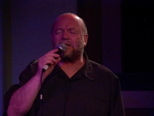 Fotografie �. 442 k �l�nku Fotografick� a obrazov� ohl�dnut� za festivalem Poli�ka Jazz 2006 